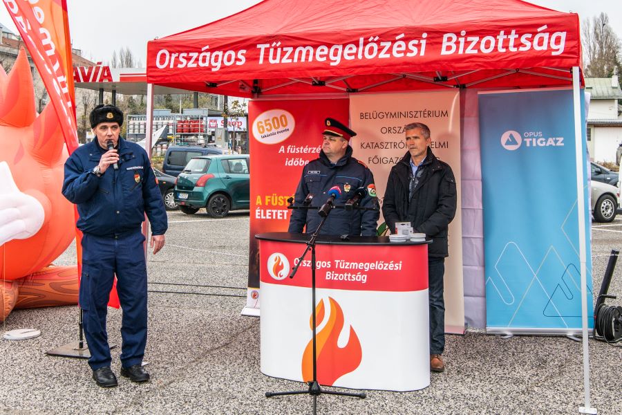 Az OPUS TIGÁZ Zrt. 10 millió forint értékű adománnyal támogatja a katasztrófavédelem munkáját